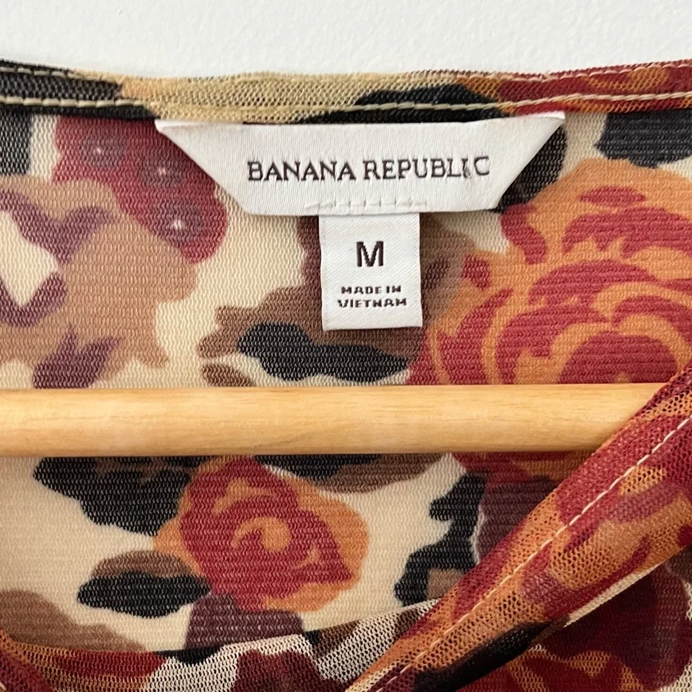 Banana Republic floral printed mesh maxi dress sz medium 8-10 thumbholes - Picture 9 of 11